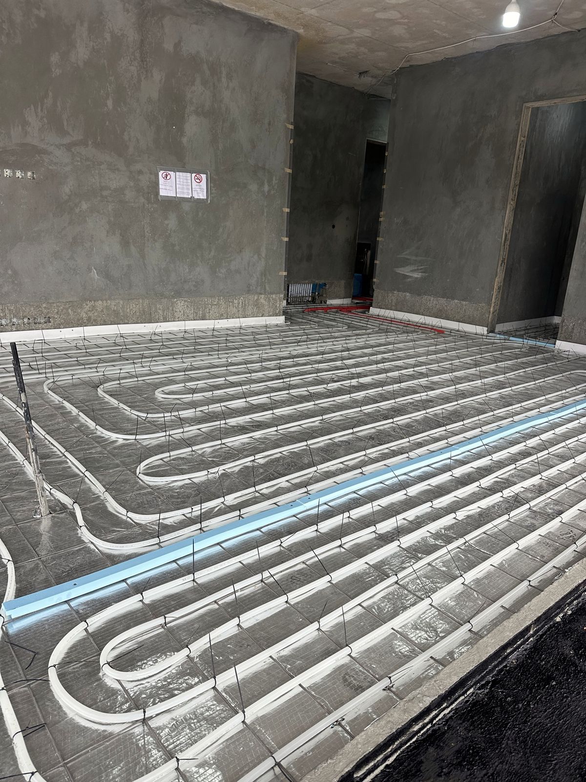 Heating pipes laid in loops